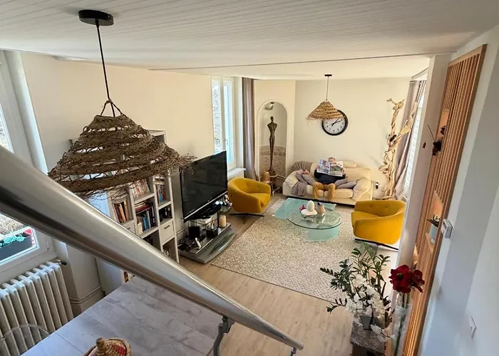 Grand Duplex Spacieux En Maison De *