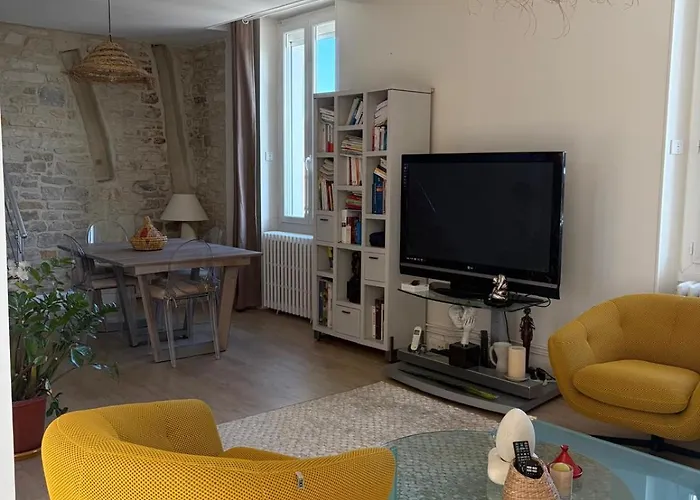 Grand Duplex Spacieux En Maison De * Digione